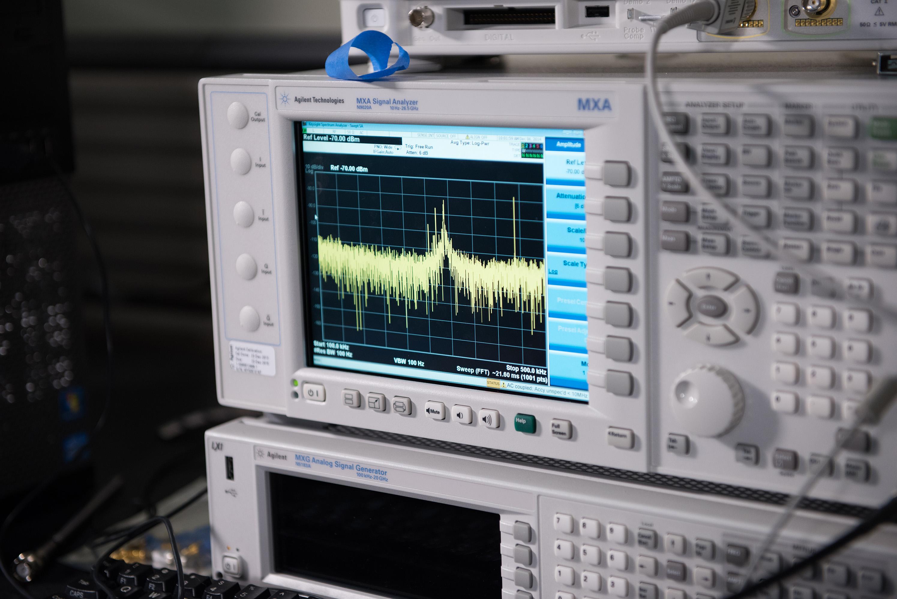 Picture of an oscilloscope.